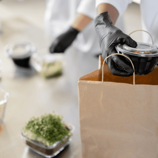 Why Black Nitrile Gloves Are the Go-To for Tattoo, Cleaning, and Foodservice - Eco Gloves